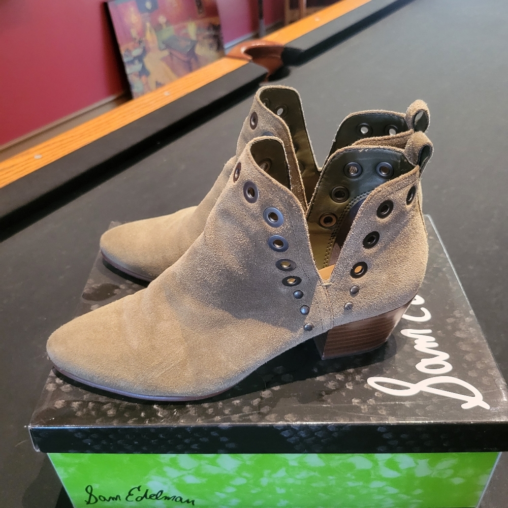 Sam Edelman Rubin gromit booties moss green suede size 7.5 - Picture 1 of 7
